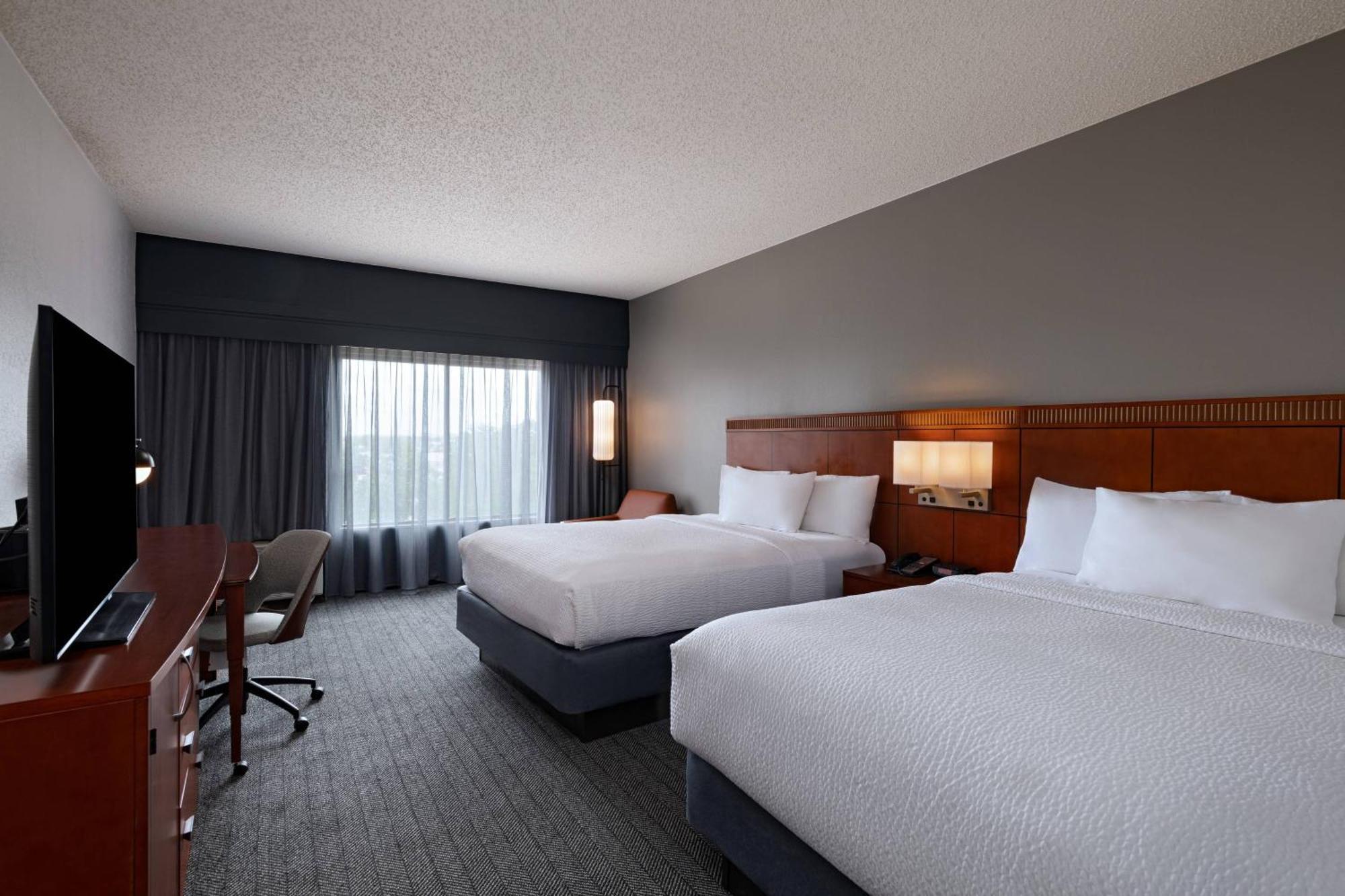 Courtyard By Marriott San Antonio Airport Hotel Buitenkant foto