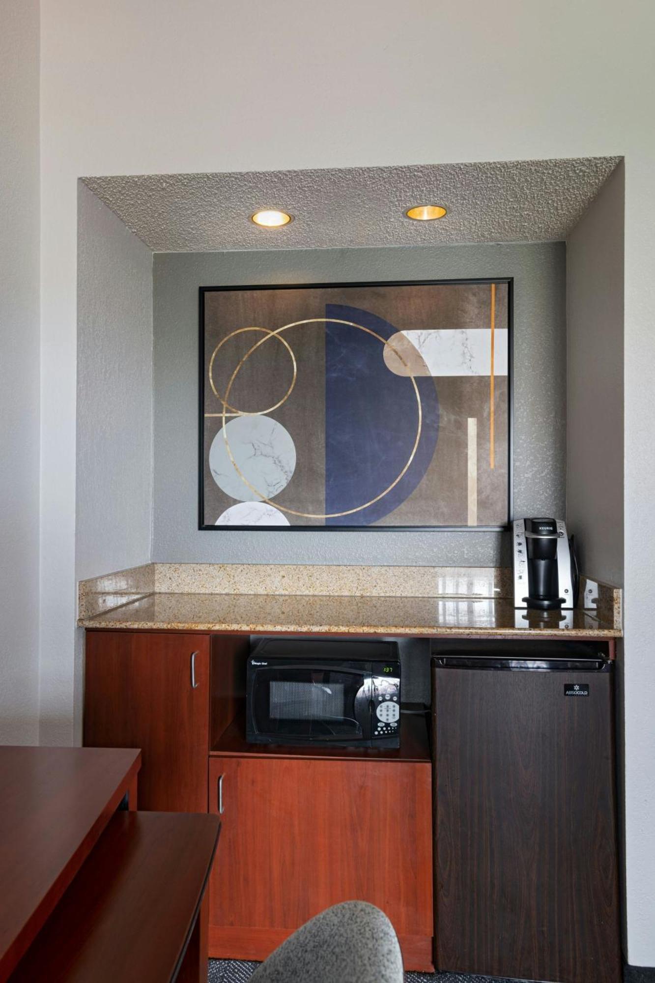 Courtyard By Marriott San Antonio Airport Hotel Buitenkant foto