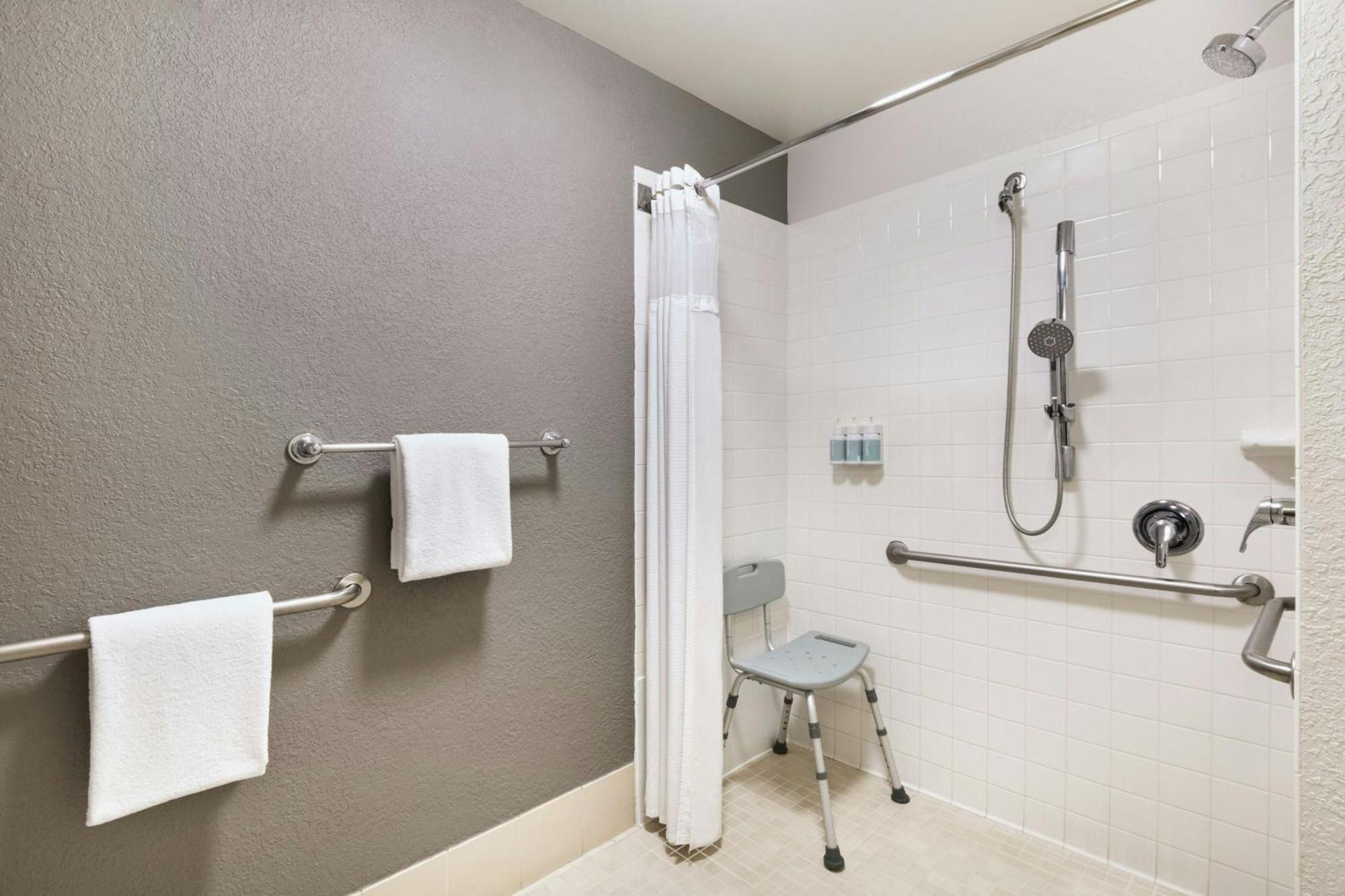 Courtyard By Marriott San Antonio Airport Hotel Buitenkant foto