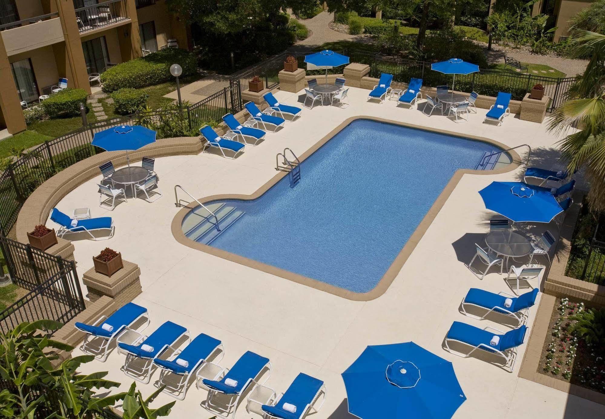 Courtyard By Marriott San Antonio Airport Hotel Buitenkant foto